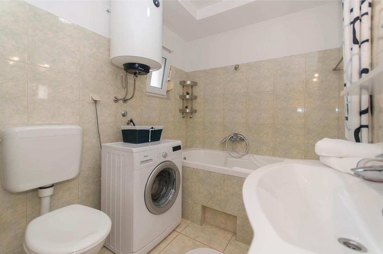 Apartment Luna 오미스 외부 사진