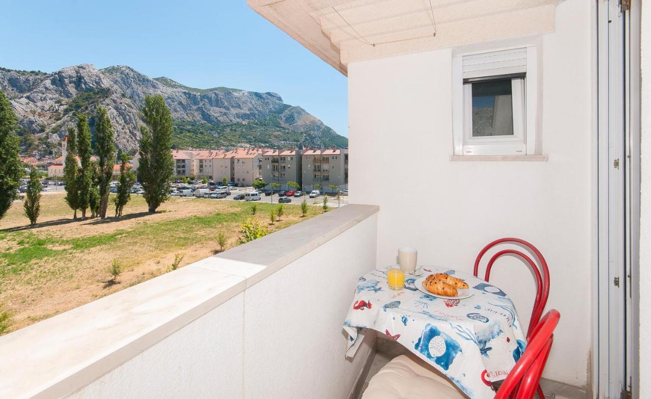 Apartment Luna 오미스 외부 사진